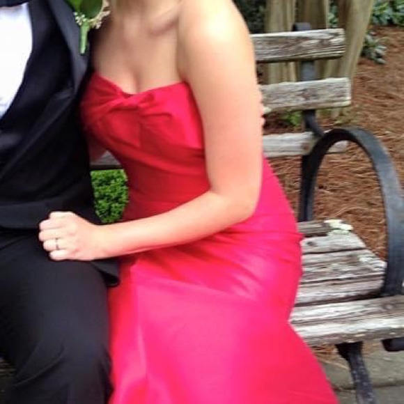 Mermaid Style Prom Dress - Picture 1 of 4